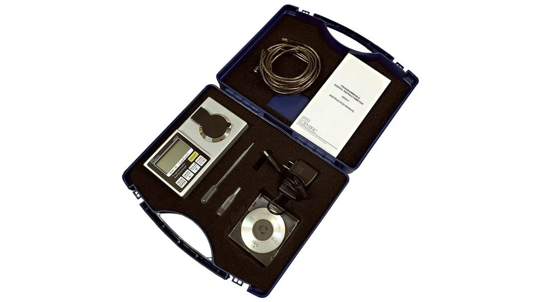 Programmable Refractometer 300037 - Sper Scientific - Image 2 | Le Quoc Equipment