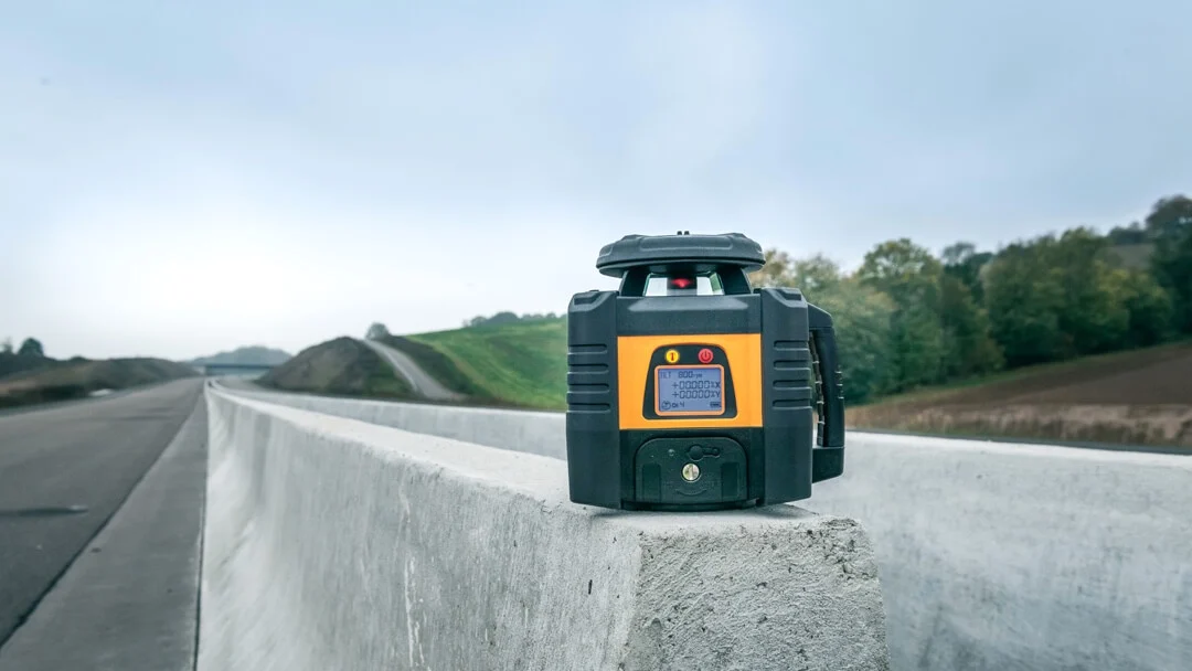 Rotary Laser Level for Road FL 155H-G - Geo Fennel - Image 8 | Le Quoc Equipment